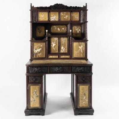 Japanese And English Desk In Black And Red Lacquer With Gold Lacquered Panels And Inlays, 19th