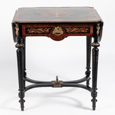 Table de salon à rabats Napoléon III en bois marqueté et bronze doré, XIXe