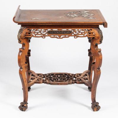 Attribué à Gabriel Viardot (1830-1906), table toutes faces en bois et incrustations, XIXe