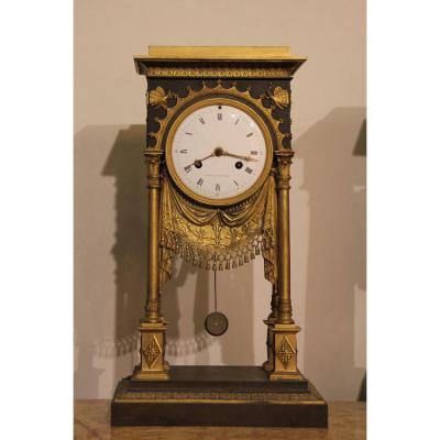 Pendule portique, début XIXe