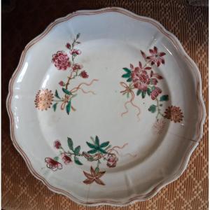 18th Century Plate From The East India Company (famille Rose)