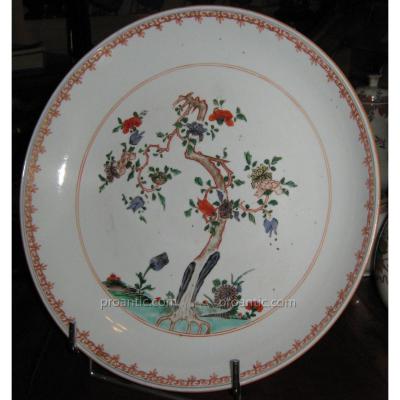 Flat Porcelain China Beginning Of Qianlong Period, Eighteenth Time.