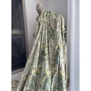Pair Of Large Chintz Wall Hangings With Floral And Dove Decoration