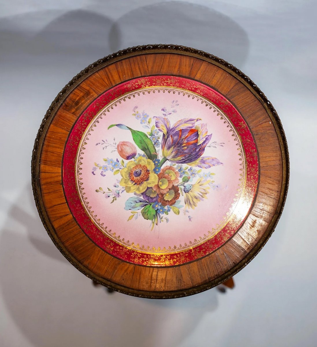 Tavolino Antico Intarsiato Con Vassoio In Porcellana, XIX Secolo-photo-2