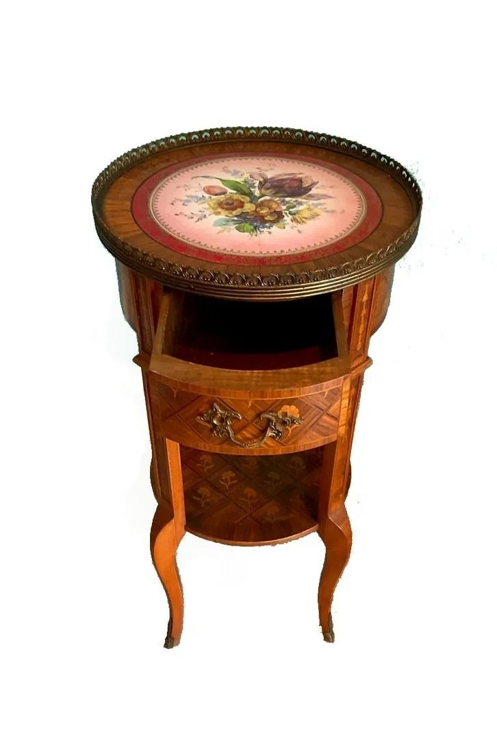 Tavolino Antico Intarsiato Con Vassoio In Porcellana, XIX Secolo