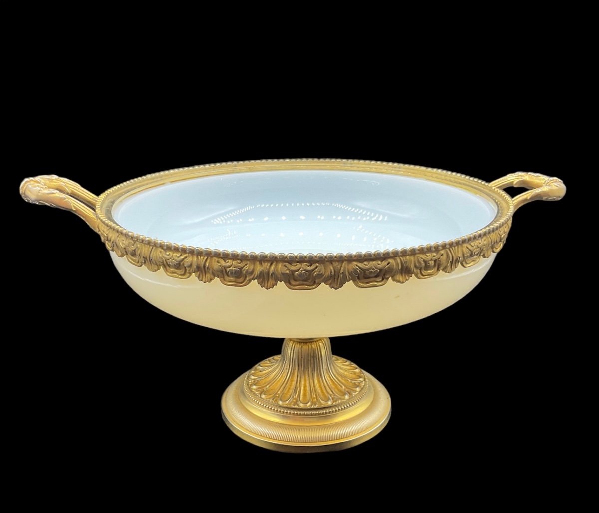 Grande tazza in vetro opalino con montatura in bronzo-photo-2