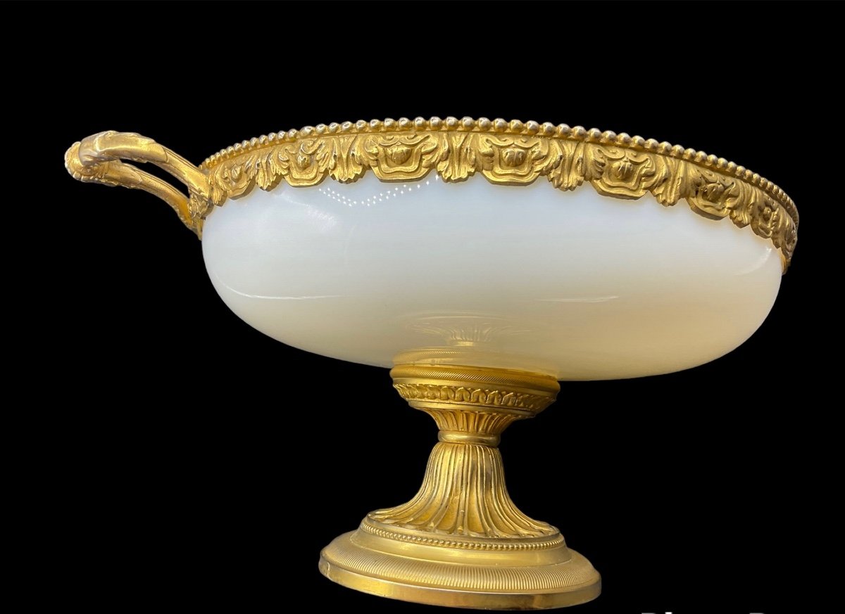Grande tazza in vetro opalino con montatura in bronzo-photo-1