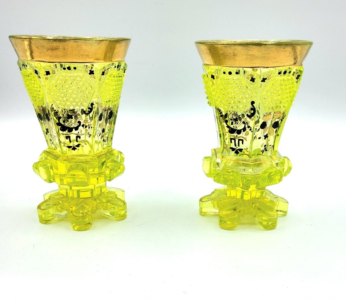 Coppia di Vasi in vetro Uranium salto,Boemia 1840-photo-3