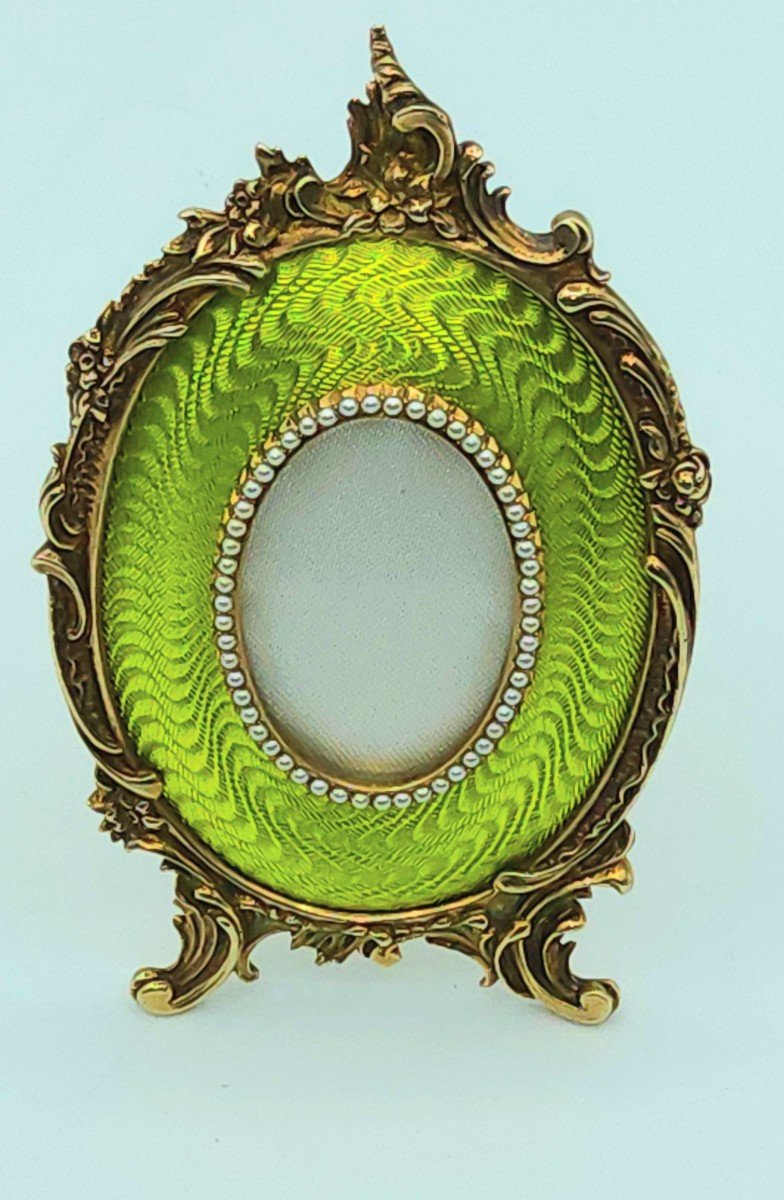 Cornice per foto smaltata arabescata placcata oro argento russo Faberge, smalto verde menta con