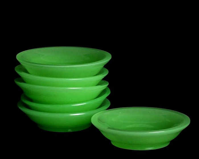 Set Di Piatti Piccoli In Vetro Opalino Di Murano Verde 6-photo-2