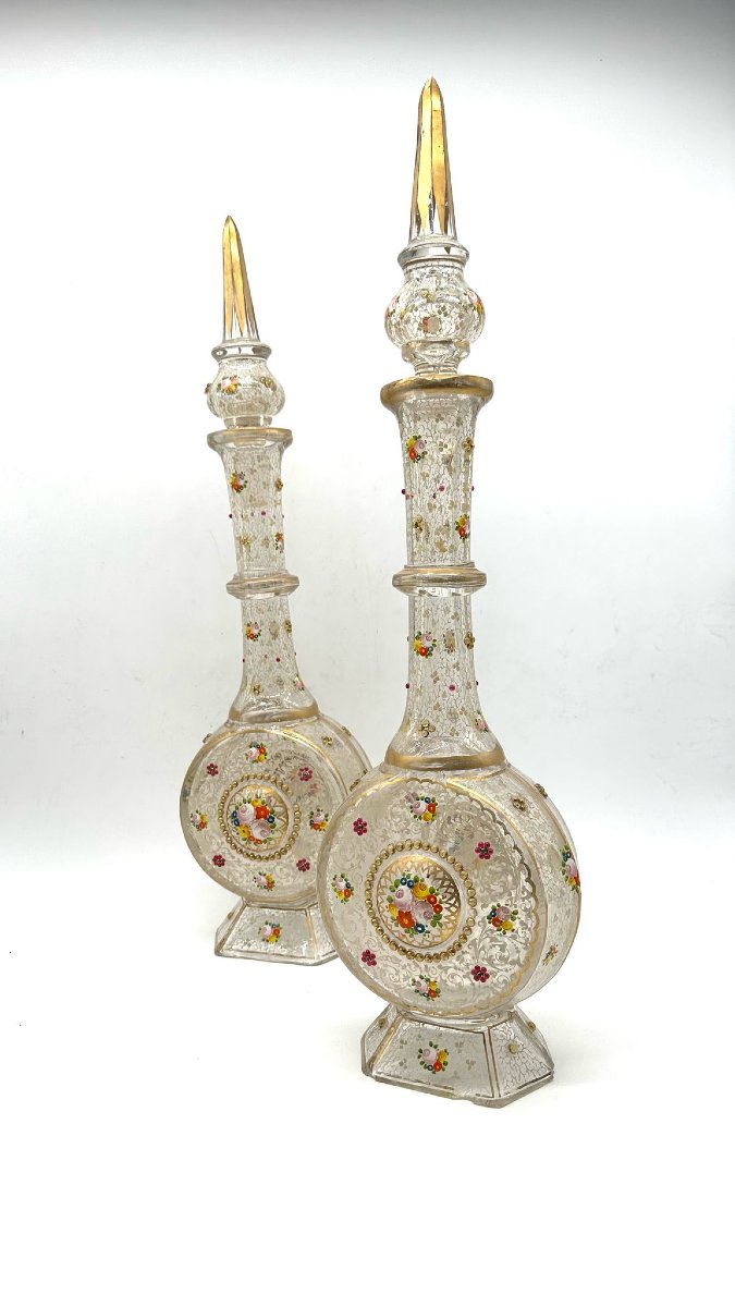 COPPIA DI DECANTER E TAPPI IN VETRO SMALTATO DI BOHEMIA Per il mercato mediorientale, XIX -photo-2