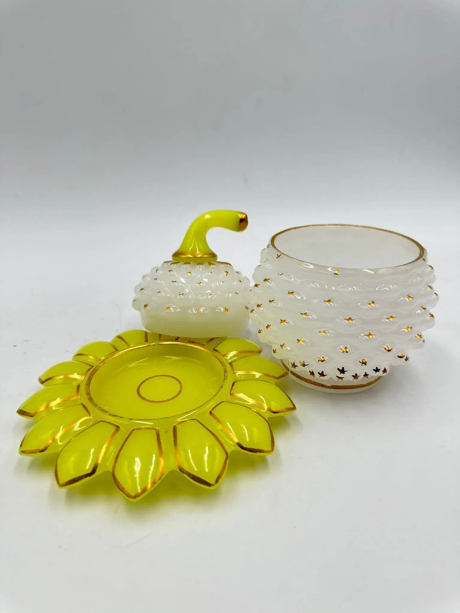 Zuccheriera e coperchio in opalina di Baccarat a forma di ananas «Pâte de riz», 1845-1865-photo-4