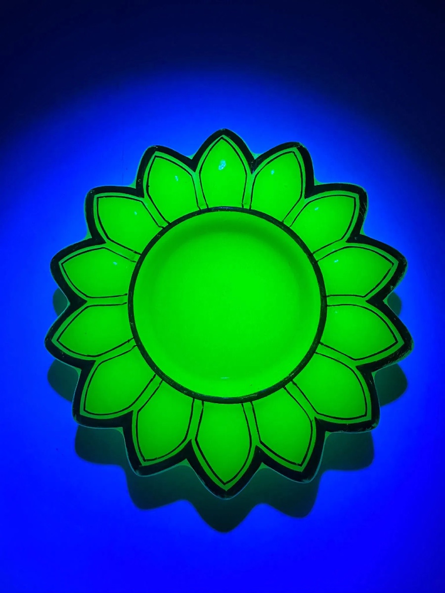 Zuccheriera e coperchio in opalina di Baccarat a forma di ananas «Pâte de riz», 1845-1865 #2-photo-1