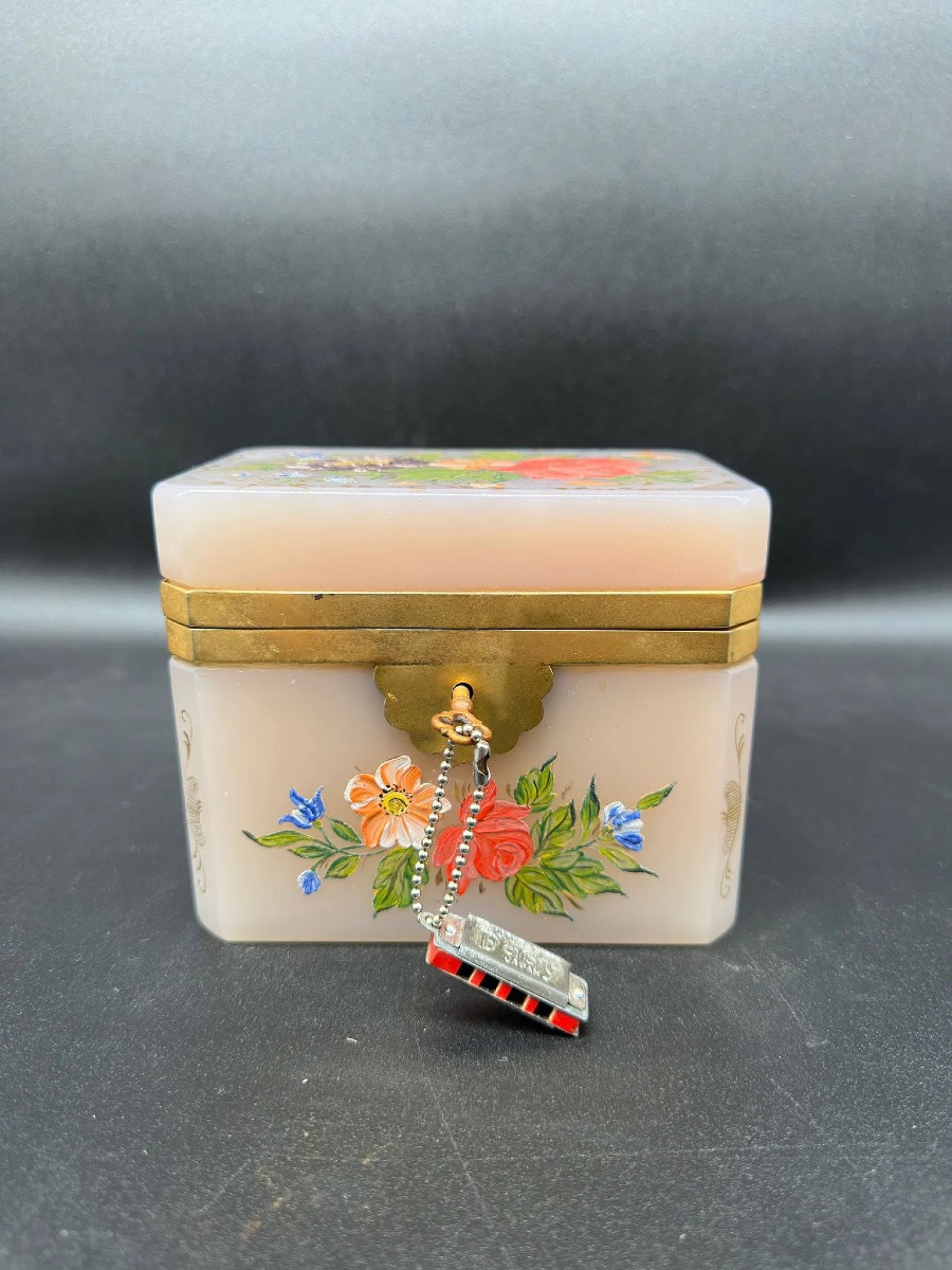 Scatola in vetro opalino rosa dipinta a mano, XIX secolo-photo-4