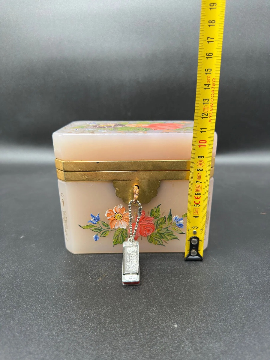 Scatola in vetro opalino rosa dipinta a mano, XIX secolo-photo-3