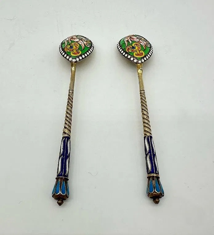 Coppia di cucchiaini da tè russi in argento smaltato del XIX secolo-photo-4