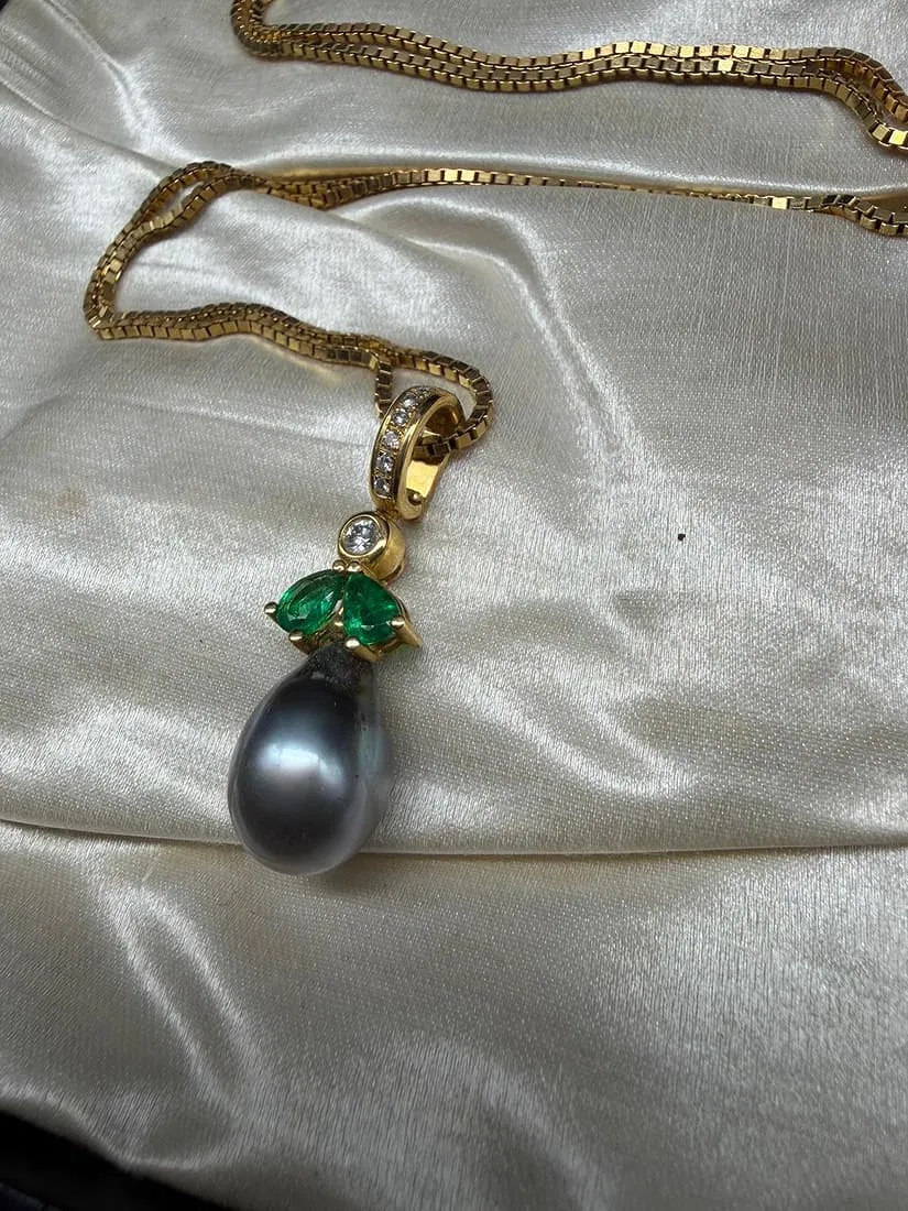 Ciondolo con perla nera e smeraldi in oro 18 carati con catena in oro-photo-4