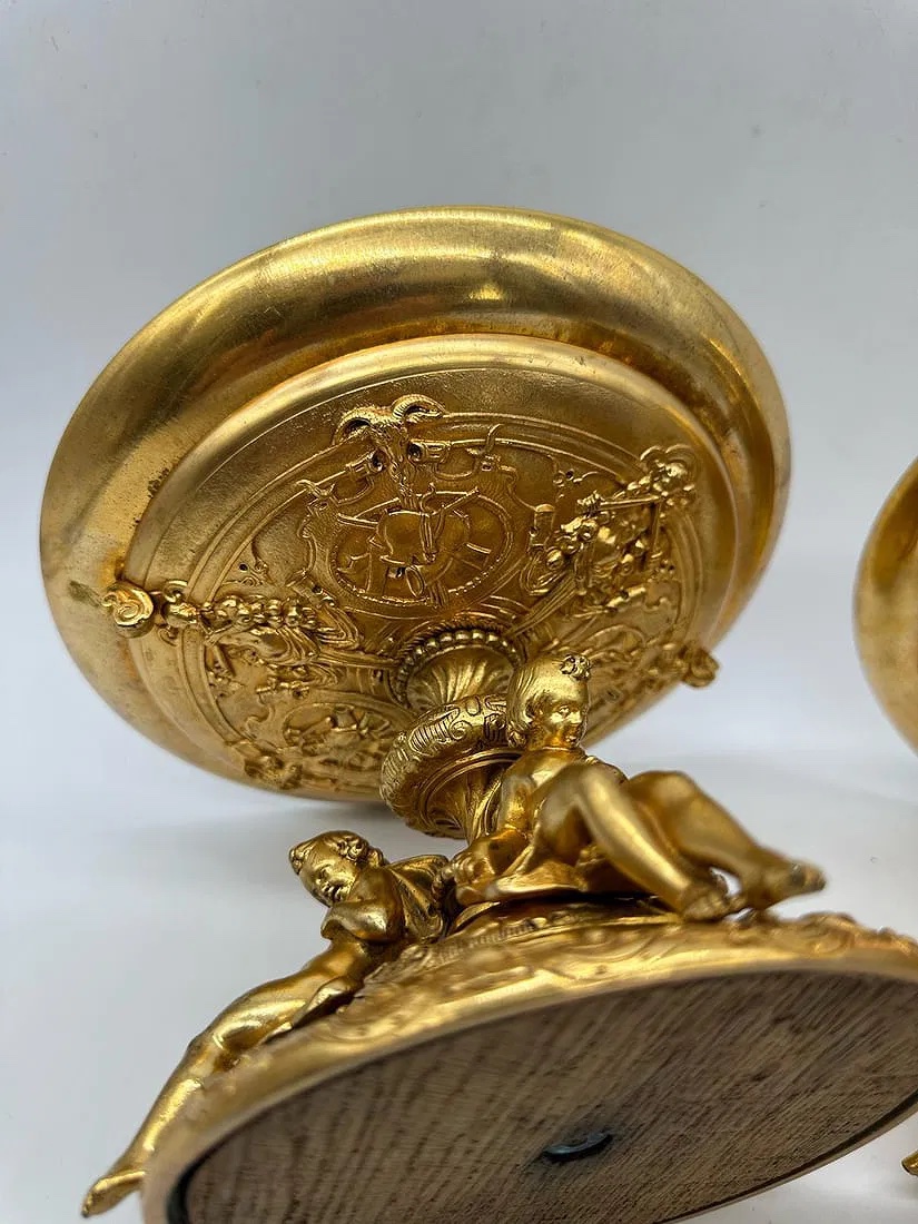 XIX secolo Coppia di tazze in bronzo dorato in stile gotico-photo-7