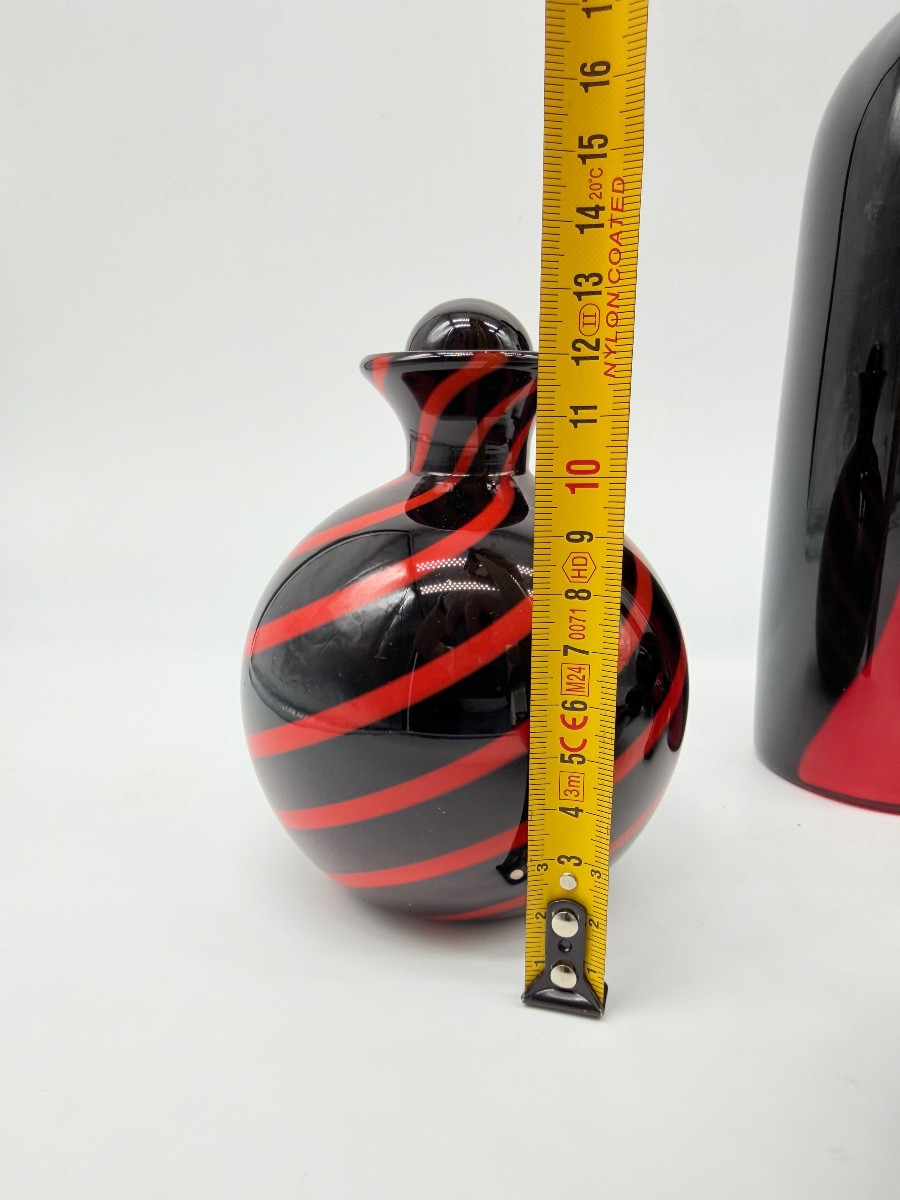 MURANO di Archimede Seguso - set in vetro artistico italiano con vortici neri e rossi, firmato-photo-4