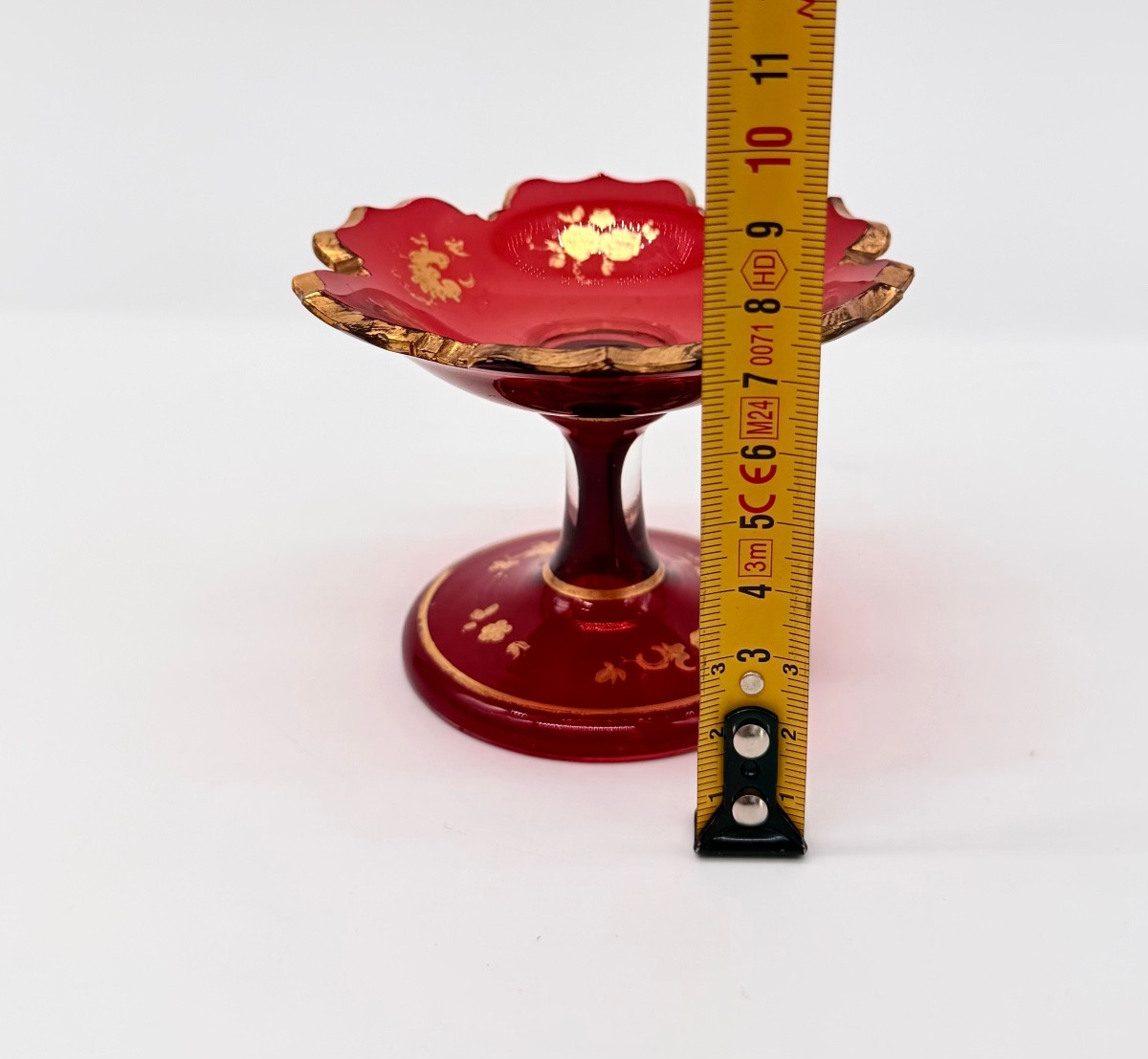 Tazza in vetro di Boemia con decorazioni dorate, XIX secolo -photo-1