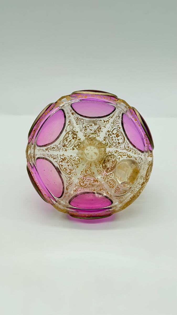 Coppia di brocche in vetro Moser con design a cabochon, XIX secolo-photo-4