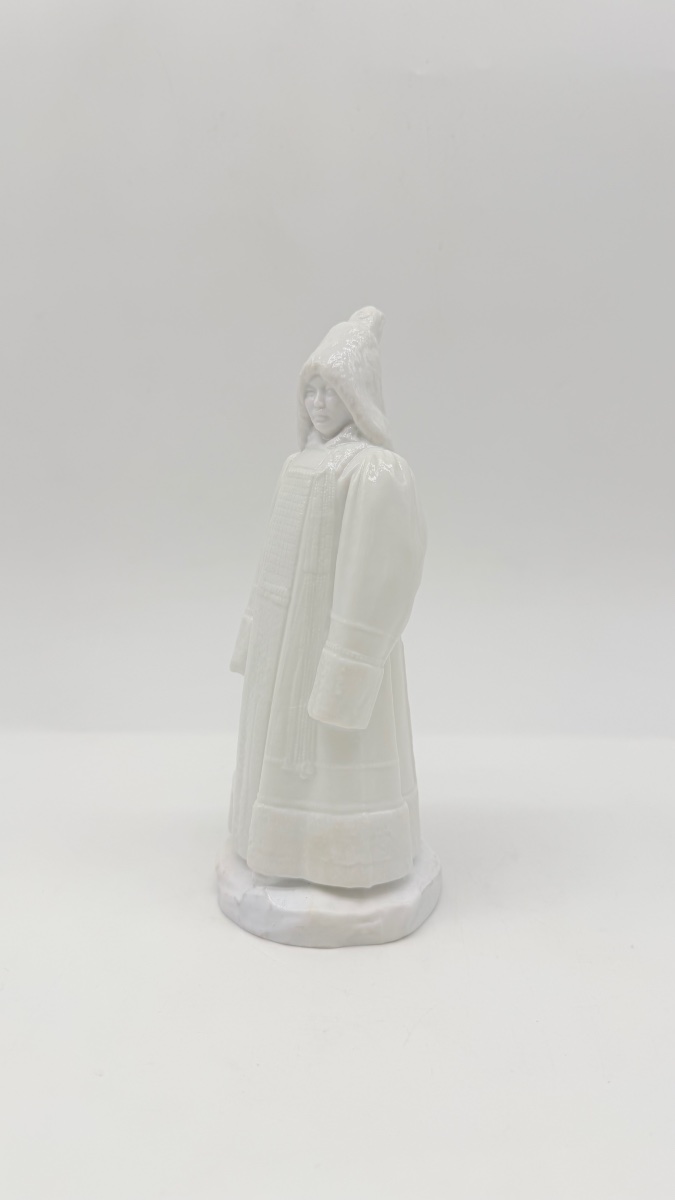 Figurina in porcellana russa raffigurante una donna Yakutia , Pavel Kamensky-photo-2