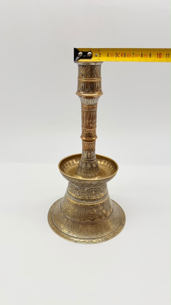 Portacandele islamico in stile mamelucco, in ottone con intarsi in argento. XIX secolo-photo-4