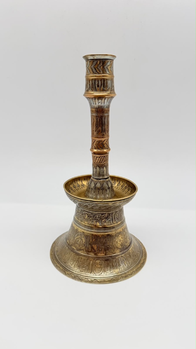 Portacandele islamico in stile mamelucco, in ottone con intarsi in argento. XIX secolo-photo-5