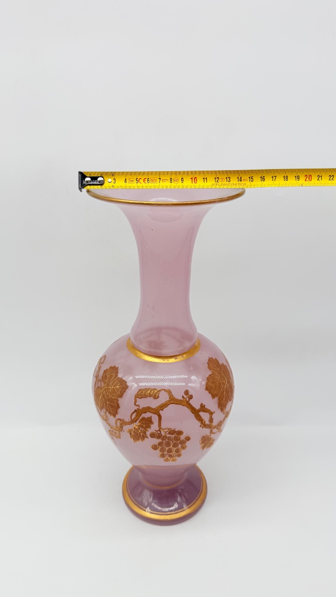 Vaso a balaustro in vetro opalino rosa, Francia, XIX secolo-photo-4