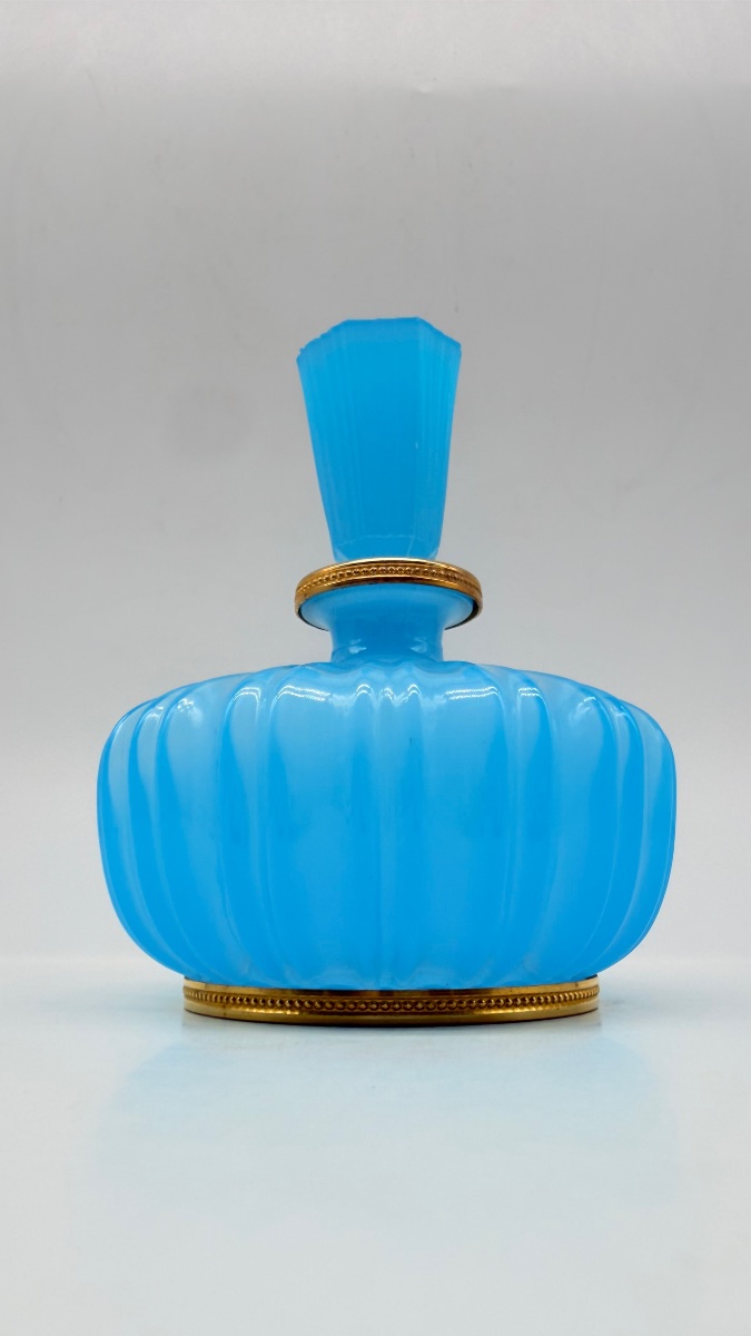 Flacone da profumo francese in vetro opalino blu-photo-2