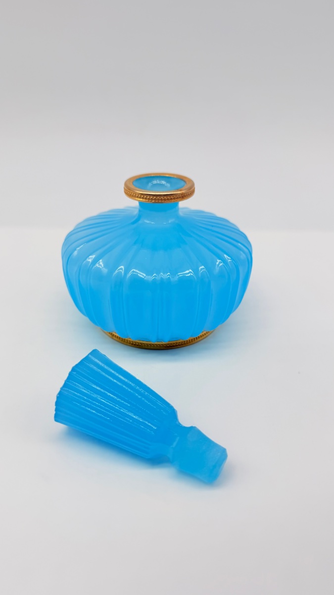 Flacone da profumo francese in vetro opalino blu-photo-3