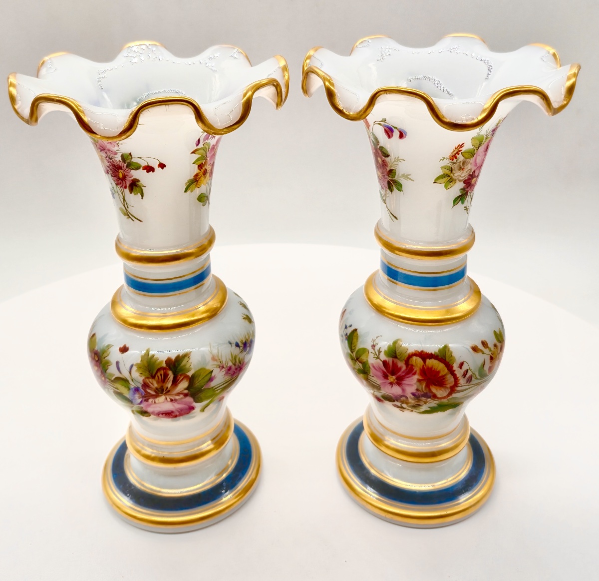 Coppia di vasi floreali in opalino, attribuiti a Jean François Robert per Baccarat-photo-3