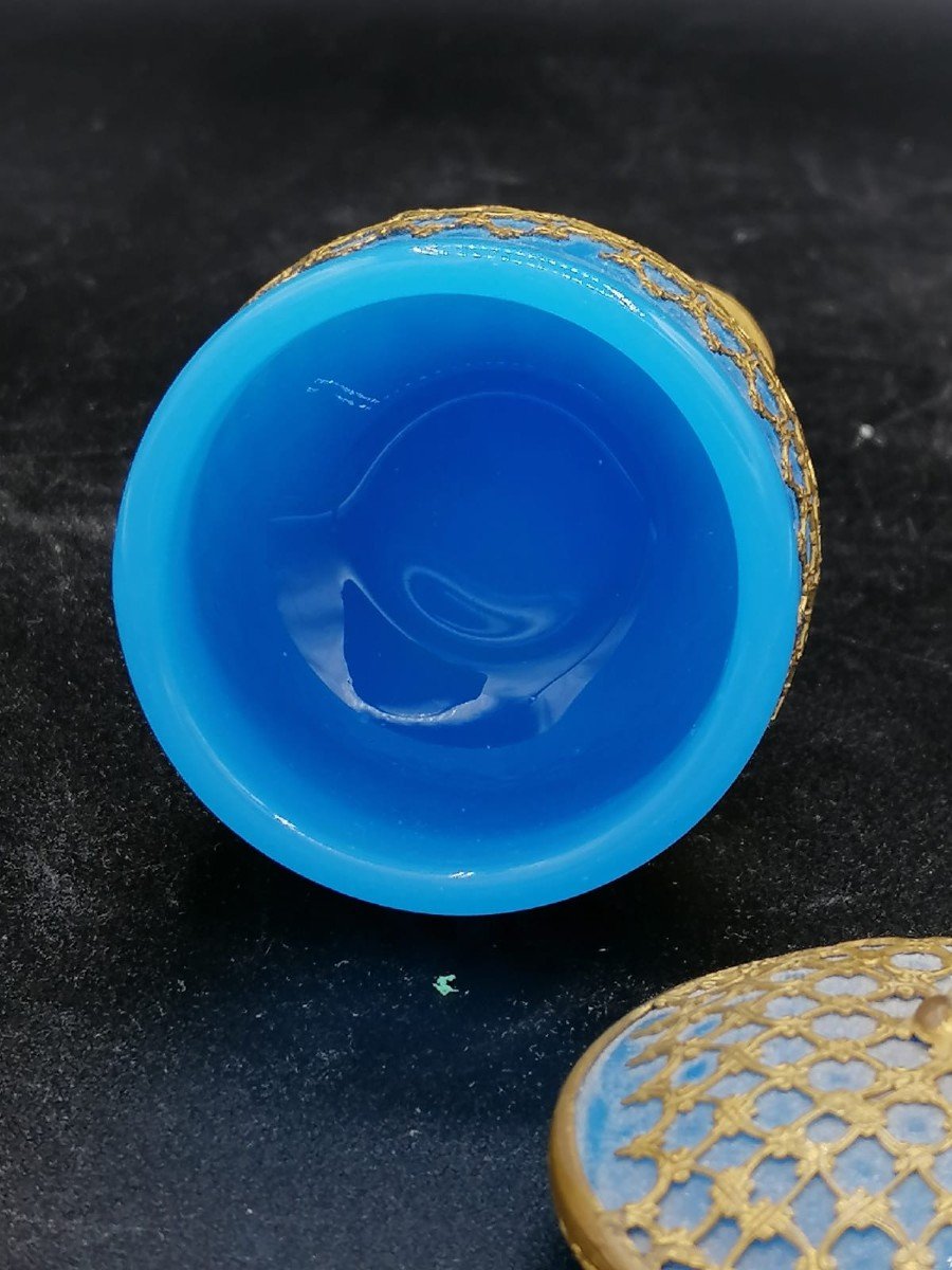 Palays Royale Boite En Opaline Bleue Et Monture De Laiton Dore-photo-4