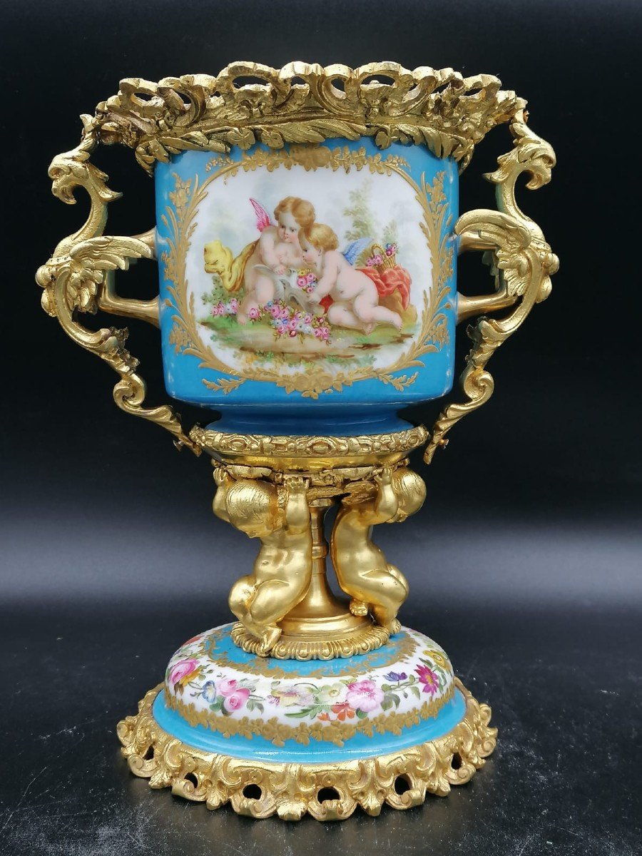 Exceptionelle Coupe En Porcelaine Sevres Peinte En Polychromie Et Bronze Dorè Au Mercure-photo-2