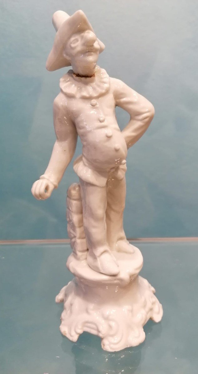 Capodimonte, figurine de Pulcinella de la Commedia dell'arte