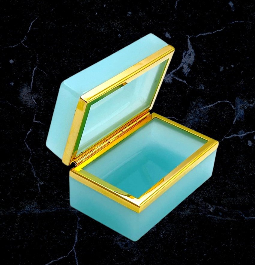 Boîte De Coffret Rectangulaire Antique En Verre Opaline Bleu Pâle De Murano Avec Dore-photo-4