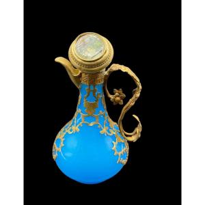 Ancienne cruche en verre bleu opalin avec miniature, époque Napoléon III