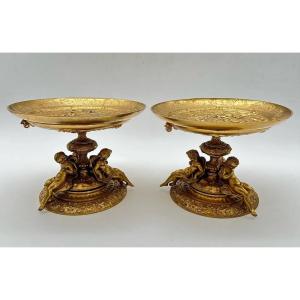 XIX secolo Coppia di tazze in bronzo dorato in stile gotico