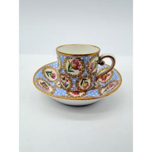 Porcellana di Sèvres Tazza e piattino con decorazione policroma a tulipani, XVIII secolo