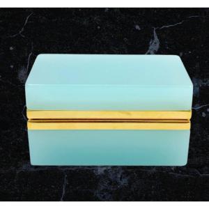 Boîte De Coffret Rectangulaire Antique En Verre Opaline Bleu Pâle De Murano Avec Dore