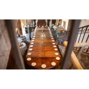 Important Mid-19th Century Mahogany Dining Table 