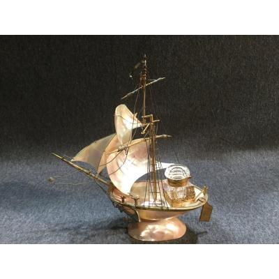 Encrier Bateau En Nacre Début XXe 