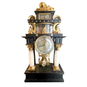 Vienna Portal Clock With Integrated Musical Mechanism Around 1825 Signed With A. Olbrich In Vienna