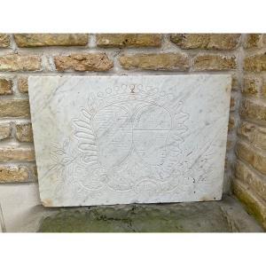 Plaque En Marbre De Carrare Représentant Un Blason époque 18éme Siécle