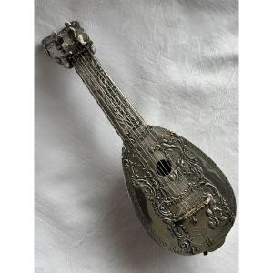 Sumptuous 19th Century Silver Jewelry Box Concealing A Salt Bottle 