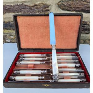 12 Dessert Knives With Silver Blades And Mother-of-pearl Mascaron Handles
