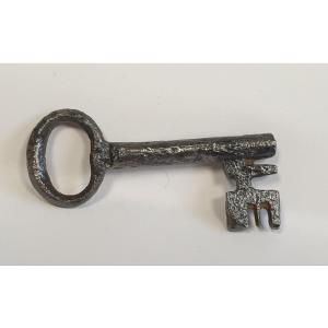 Gothic Key 14th Century (ring) 7.5cm