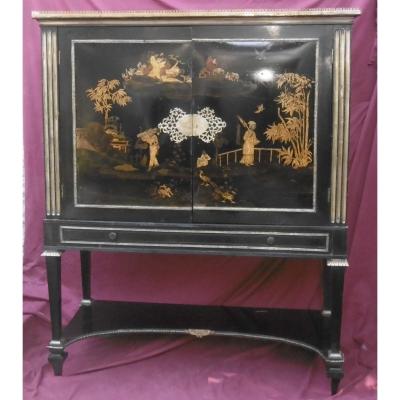 18th China Cabinet