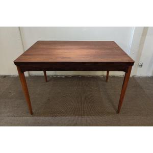 Scandinavian Style Dining Table Made Of Rosewood 