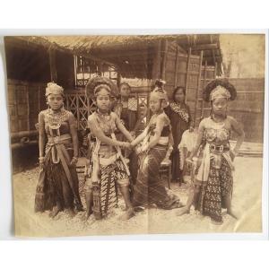 Albumen Print. Javanese Dancers. Indonesia. Universal Exhibition, 1889.